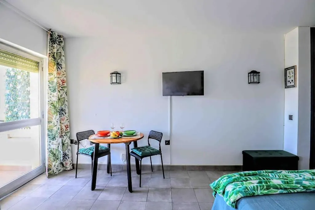 Apartment Cozy Holiday Home Palmeras - Wifi, Ac, Pool Torremolinos Spain